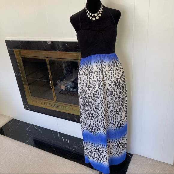 Black and blue maxi dress size medium - Picture 3 of 6